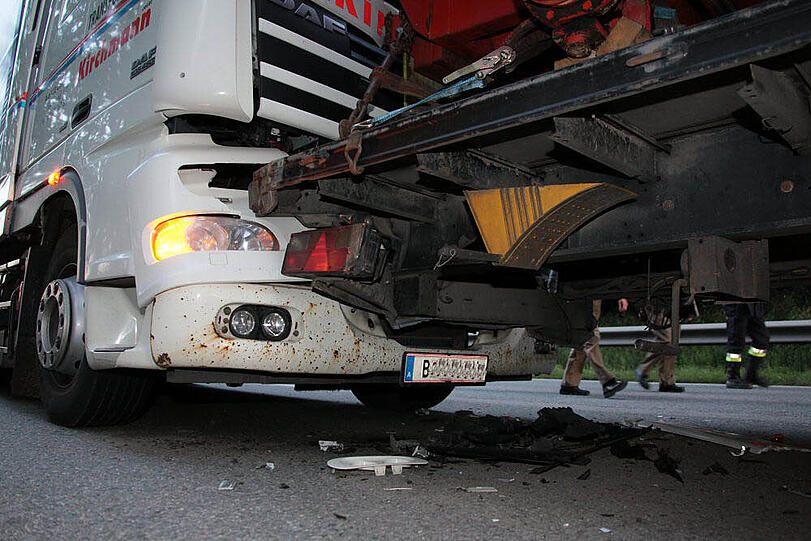 Reichertsheim: Massen-Crash: Hier krachen drei LKW ineinander - Bayern - Abendzeitung München