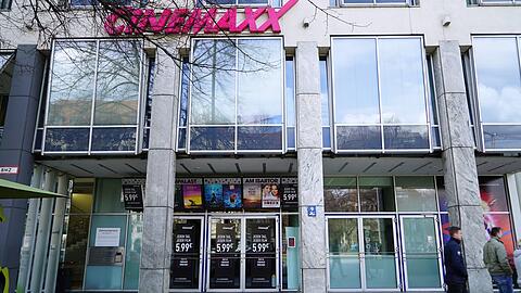 Das Münchner Cinemaxx Kino will die Konkurrenz offenbar mit Schnäppchenpreisen unterbieten und mehr Besucher ins Kino locken.