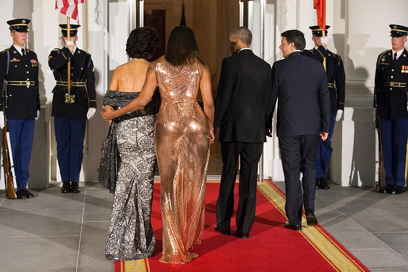 Auch von hinten das Kleid von Michelle Obama ganz schon sexy.