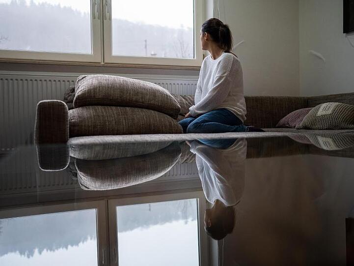 Diese Frau, die ihren Namen nicht genannt haben will, überlebte vor 15 Jahren den Tsunami in Thailand, verlor dabei aber ihre Mutter.