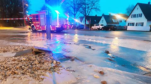 Die Feuerwehr und die Stadtwerke sind nach Bogenhausen ausgerückt.