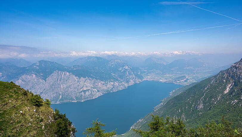 Schon wieder ein t&ouml;dliches Ungl&uuml;ck: Ein deutscher Gleitschirmflieger stirbt am Gardasee. (Archivbild)