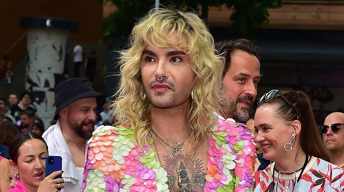 Bill Kaulitz musste auf der Bühne beim Deichbrand-Festival improvisieren.