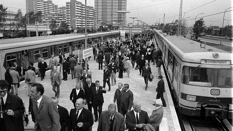 So sah der S-Bahnhof aus, als er für die Olympischen Spiele 1972 in Betrieb genommen wurde.