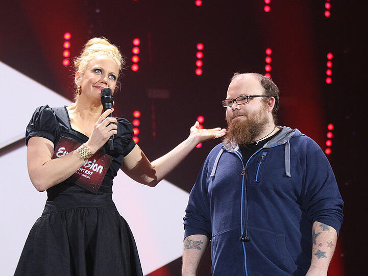 Der Moment des Rückzugs: Andreas Kümmert teilt Barbara Schöneberger mit, dass er nicht zum ESC antritt