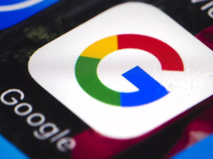 Google schließt zum ersten Mal Lizenzverträge mit Zeitungsverlagen.