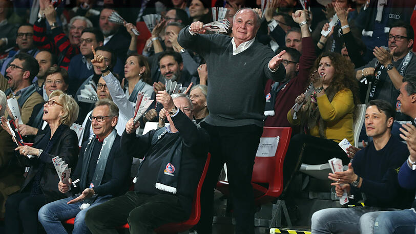 Voll dabei: Bayern-Präsident Uli Hoeneß.