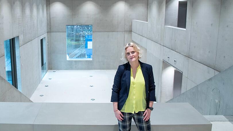 Marion Grether, Leiterin des Nürnberger Zukunftsmuseums, auf der Baustelle.
