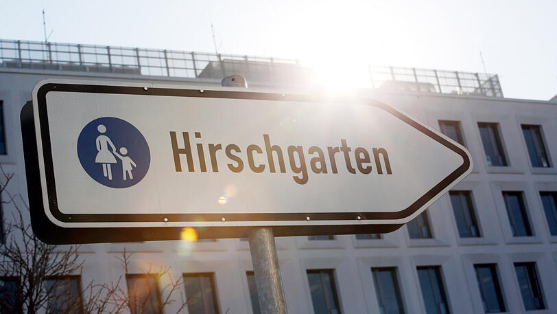 Der Hirschgarten ist etwa zehn Minuten vom Neubaugebiet entfernt.