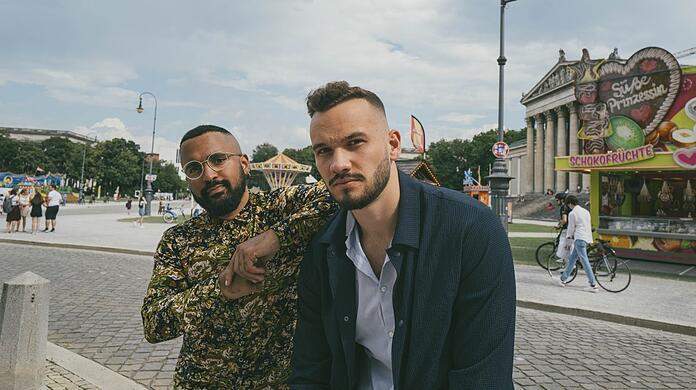 Malcolm Ohanwe (l.) und Marcel Aburakia am Königsplatz.