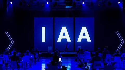 Ungeachtet der Absage des Oktoberfests soll die Internationale Automobilausstellung IAA im September in München wie geplant stattfinden.