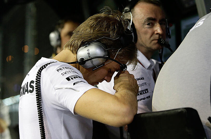 Nico Rosberg hat an seiner unverschuldeten Nullnummer in Singapur ganz schön zu knabbern.