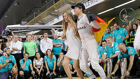 Ein zweiter Platz im letzten Rennen hat gereicht: Nico Rosberg steht auf dem Formel-1-Thron.