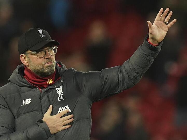 Jürgen Klopp und der FC Liverpool haben sich bei allen Helfer im Gesundheitswesen bedankt.