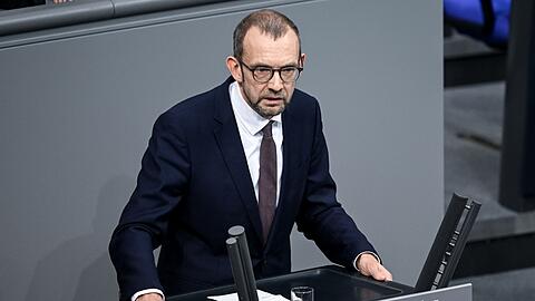 Ausschussvorsitzender Röwekamp fordert allgemeine Dienstpflicht. (Archivbild)