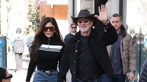 Lauren S&aacute;nchez und Jeff Bezos schlenderten am 24. Dezember im L&auml;ssig-Look durch Aspen.