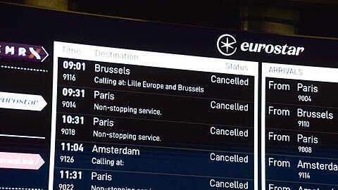 Die St&ouml;rung im Bahnverkehr macht viele Reisepl&auml;ne kurz vor Silvester zunichte