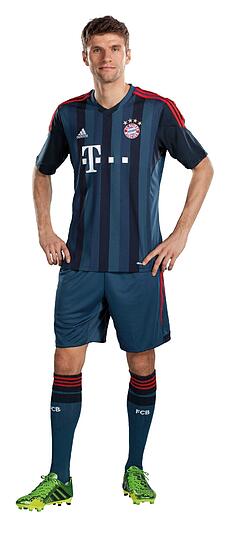Das neue Champions League Trikot des FC Bayern für die Saison 2013/2014. Die Bilder