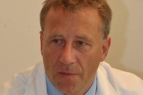Operiert als erster mit dem Super-Laser: Professor Hubert Stein.