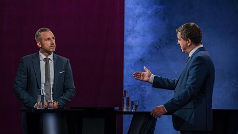 CDU-Spitzenkandidat Sven Schulze und AfD-Spitzenkandidat Ulrich Siegmund lieferten sich ein Duell, bevor die Runde bei der MDR-Wahlarena erweitert wurde.