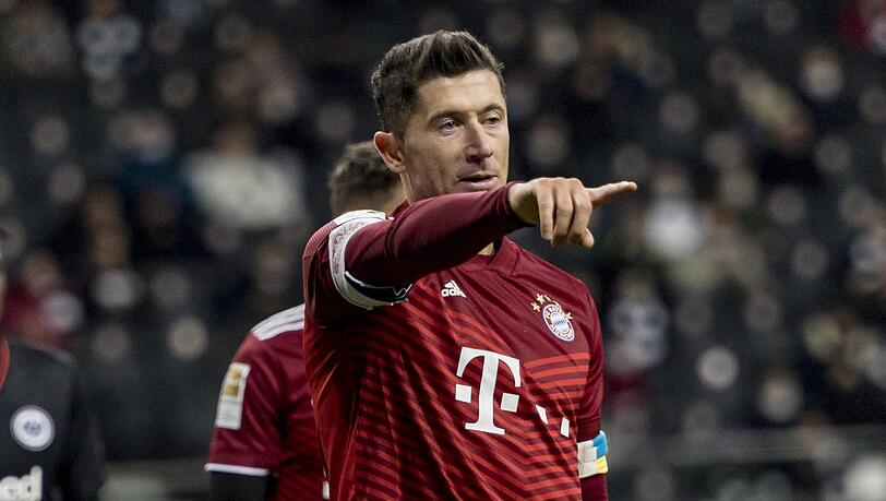 Bis 2023 vertraglich an den FC Bayern gebunden, die Bosse wollen mit ihm verlängern: Robert Lewandowski.
