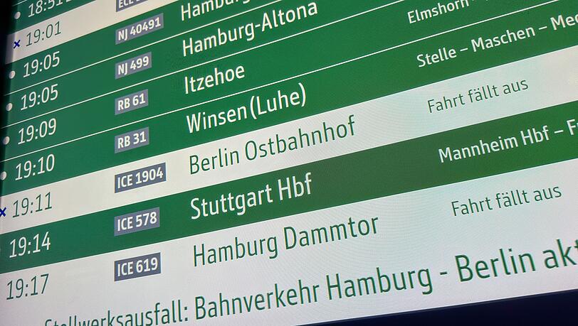 Der Stellwerkausfall bei Lüneburg ist laut Bahn behoben. Der Verkehr zwischen Hamburg und Berlin rollt wieder an. Der Stellwerkausfall bei Lüneburg ist laut Bahn behoben. Der Verkehr zwischen Hamburg und Berlin rollt wieder an.