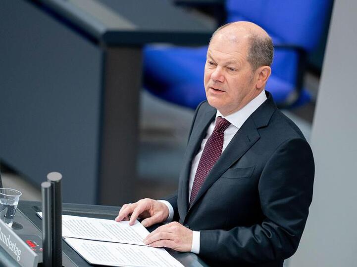 Olaf Scholz (SPD), Bundesminister der Finanzen, spricht während einer Sitzung im Bundestag. Foto: Kay Nietfeld/dpa