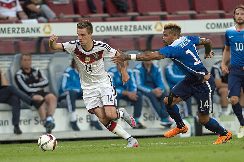 Patrick Herrmann: Tolles Debüt des Gladbacher Shootingstars. Legte nach einem tollen Solo Götze zum 1:0 auf und brachte über die rechte Seite immer wieder Gefahr vor das gegnerische Tor. Entschied das Duell gegen seinen Vereinskameraden Fabian Johnson klar für sich. - Note: 2