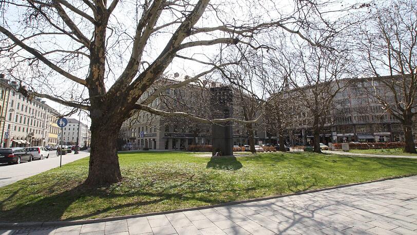 Am Platz der Opfer des Nationalsozialismus, hier ein Archivbild, betete der Kutten-Mann. Am Platz der Opfer des Nationalsozialismus, hier ein Archivbild, betete der Kutten-Mann.