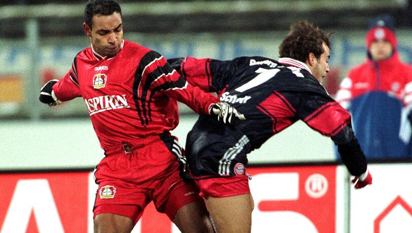 Emerson (l) spielte von 1997 bis 2000 für Bayer Leverkusen.
