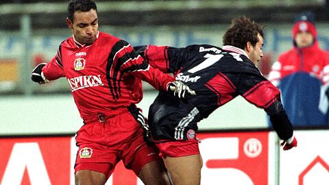 Emerson (l) spielte von 1997 bis 2000 für Bayer Leverkusen.
