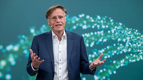 Infineon-Chef Jochen Hanebeck kann steigende Zahlen melden. (Archivbild)