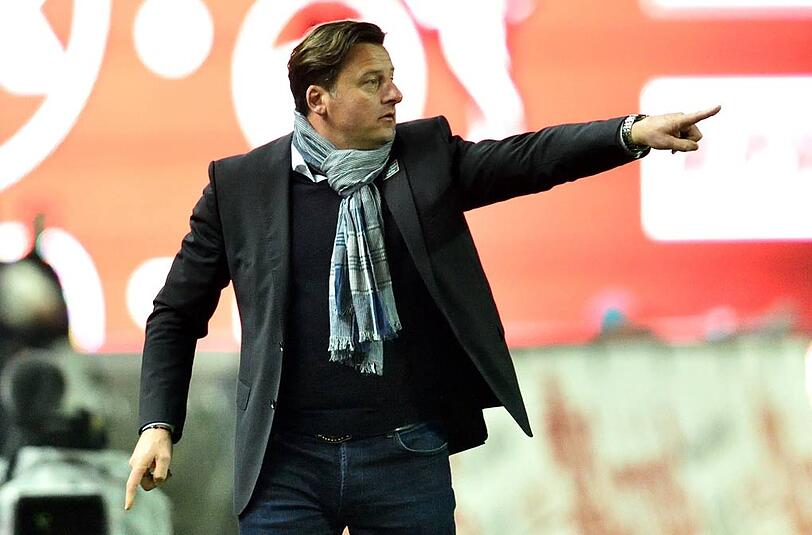 Kaiserslauterns Trainer Kosta Runjaic. Am Mittwoch trifft er mit den "Roten Teufeln" im Halbfinale des DFB-Pokals auf Bayern München