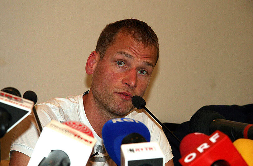 "Ich bin am Boden zerstört", wurde Alex Schwazer nach der Entscheidung von Südtiroler Medien zitiert. Weitere Statements gab es zunächst nicht.