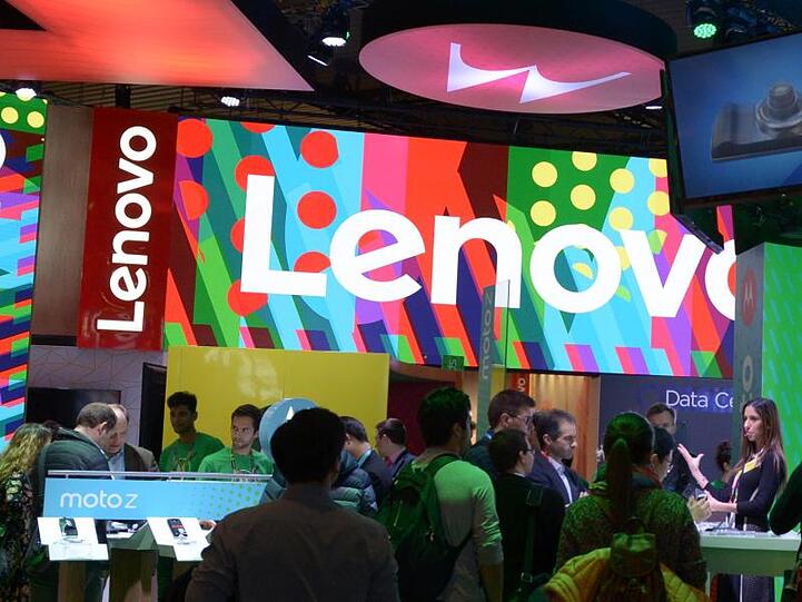Der weltgrößte PC-Hersteller Lenovo hat im vergangenen Quartal von einem überraschenden Nachfrageschub auf dem lange schwächelnden Markt profitieren können.