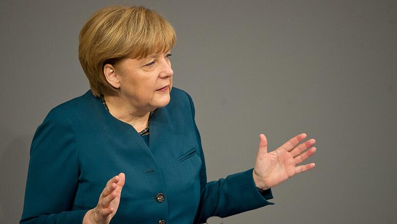 Bundeskanzlerin Angela Merkel gibt im Bundestag ihre erste Regierungserklärung der neuen Legislaturperiode ab. Bundeskanzlerin Angela Merkel gibt im Bundestag ihre erste Regierungserklärung der neuen Legislaturperiode ab.