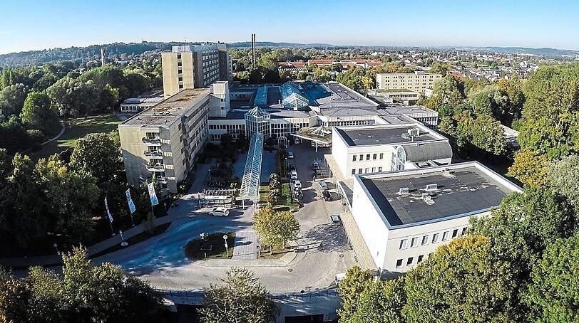 Wird gerade interimsmäßig vom Verwaltungsdirektor Naumann geführt: das Klinikum Landshut.