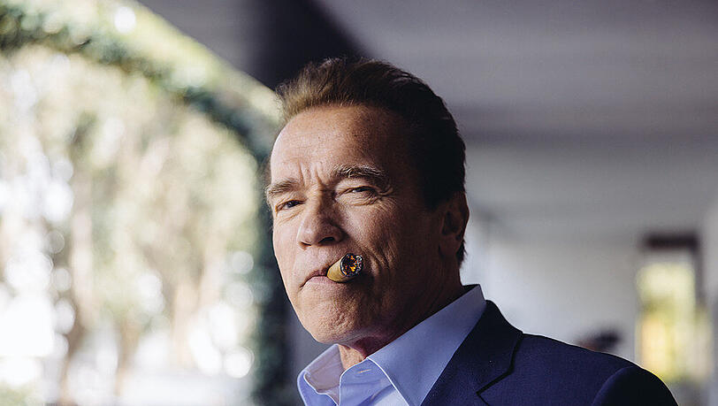 So kennt man Arnold Schwarzenegger: In einem Interview sprach der Lebemann jetzt über seine Fehler