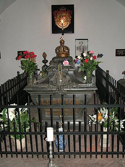 Der Sarkophag Ludwigs II. in der St.-Michaels-Kirche.