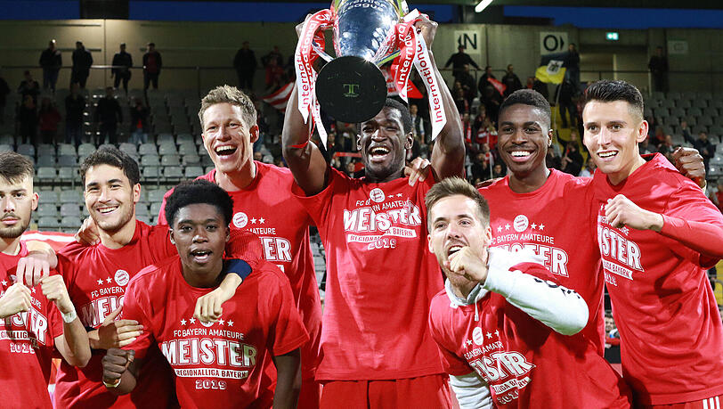 FC Bayern II, Aufsteiger Regionalliga Bayern: 24 Tore in der Liga, dazu der Doppelpack im Relegationskrimi - Stürmer Kwasi Okyere Wriedt ist nur ein Pfund der "kleinen Bayern". Dazu kommen vielversprechende Talente wie Abwehrhüne Lars Lukas Mai - und freilich die geballte Finanzpower des Rekordmeisters samt dessen Nachwuchs-Campus. AZ-Prognose: Gesichertes Mittelfeld! FC Bayern II, Aufsteiger Regionalliga Bayern: 24 Tore in der Liga, dazu der Doppelpack im Relegationskrimi - Stürmer Kwasi Okyere Wriedt ist nur ein Pfund der "kleinen Bayern". Dazu kommen vielversprechende Talente wie Abwehrhüne Lars Lukas Mai - und freilich die geballte Finanzpower des Rekordmeisters samt dessen Nachwuchs-Campus. AZ-Prognose: Gesichertes Mittelfeld!
