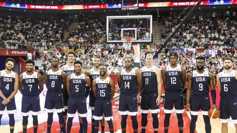Das bei der WM enttäuschende Basketballteam der USA schloss das Turnier in China auf Rang sieben ab. Das bei der WM enttäuschende Basketballteam der USA schloss das Turnier in China auf Rang sieben ab.