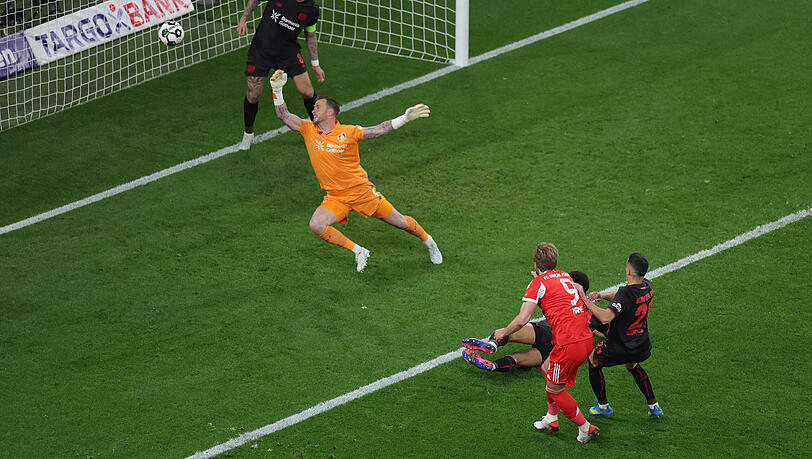 Das 1:0 f&uuml;r Bayern: Harry Kane schie&szlig;t links oben ein.