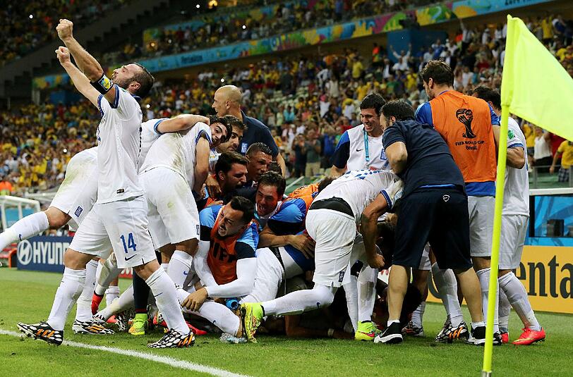Griechenland im Freudentaumel nach dem Last-Minute-Ticket ins Achtelfinale.