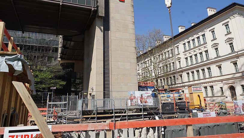 Die Mega-Baustelle am Sendlinger Tor wird noch ein paar Jahr bleiben. Die Mega-Baustelle am Sendlinger Tor wird noch ein paar Jahr bleiben.