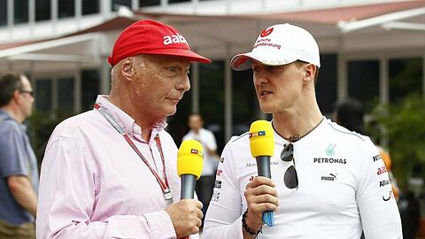 Legenden unter sich: Niki Lauda und Michael Schumacher während einer Formel-1-Übertragung bei RTL