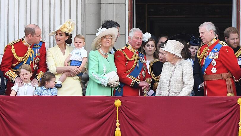 Die britische Königsfamilie ordnet sich neu.