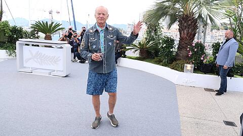 Bill Murray kam gut gelaunt und lässig gekleidet zum Fototermin seines neuen Films "Der phönizische Meisterstreich".