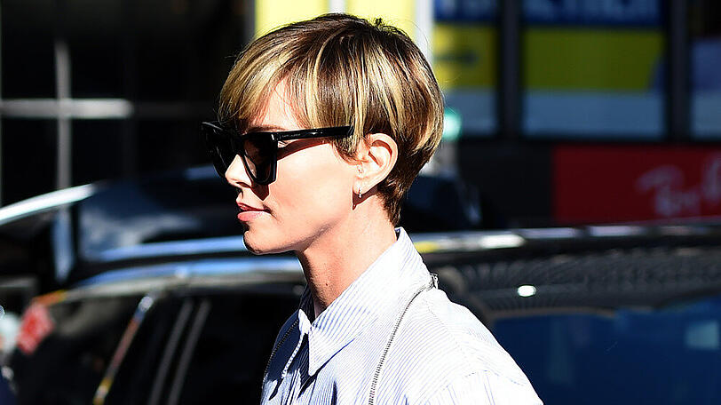 Charlize Theron mit angesagtem Pixie-Cut