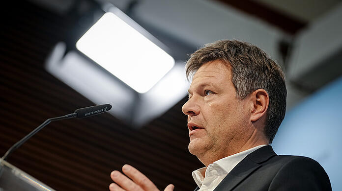 Robert Habeck (Bündnis 90/Die Grünen), Bundesminister für Wirtschaft und Klimaschutz, gibt eine Pressekonferenz zum beschlossenen Gesetzentwurfs des Bundeskabinett zur Digitalisierung der Energiewende. +++ dpa-Bildfunk +++