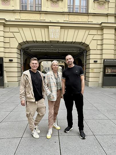 Das Kreativteam aus Komponisten und Autorin in München: Peter Plate, Annette Hess, Ulf Leo Sommer.